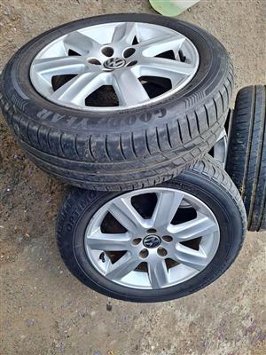 Vw Polo 6 original alloy mags size 15+tyres used still in good condition