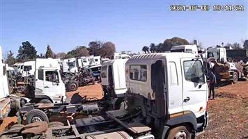 Nissan UD&Isuzu trucks stripping for parts