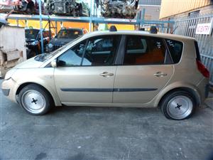 Renault Scenic || 1.6 16V Manual - 2005