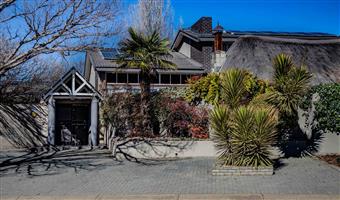 Guest House For Sale in Heilbron