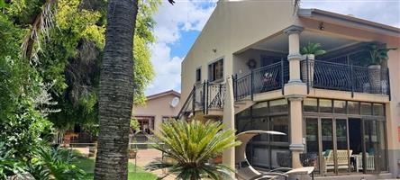 4 Beds 3 Baths House