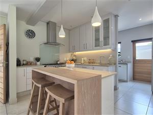 Boutique Estate Living: Freestanding Family Home