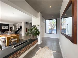 House For Sale in Midstream Hill