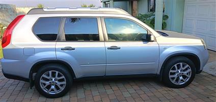 Nissan X-trail SUV