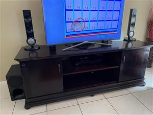 Solid wood tv stand