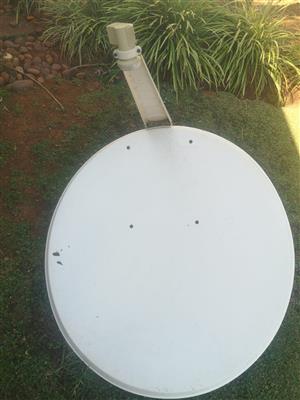 DStv Satellite Dish with 3m Aluminium Antenna pole for sale