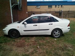 I'm sellind Ford Focus Sedan 2003 Model, start and go, paper and disc are up to 