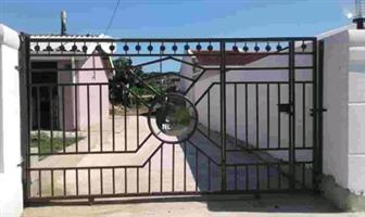 GALVANISED STEEL DRIVEWAY GATE