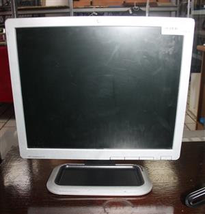 HP 17INCH LCD MONITOR NO POWER CABLE S045587A #Rosettenvillepawnshop