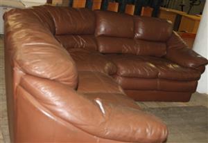 L-shaped leather couch S030448A #Rosettenvillepawnshop