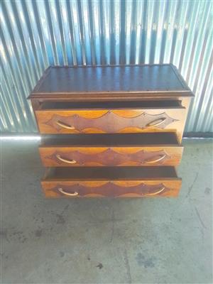 Solid Wood 3 Drawer Bedroom Dresser