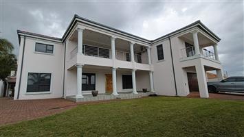 Beautiful modern home with a 2 bedroom flat!