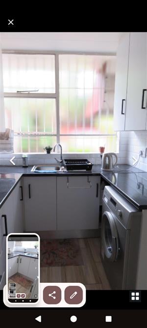 Townhouse For Sale in Clubview