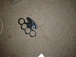 Knuckle Duster 