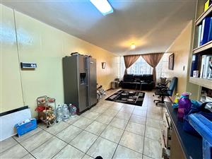 Apartment For Sale in Arcadia