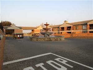 Apartment For Sale in Ravenswood