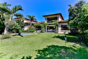 Stunning 3-bedroom home in Umhlali Golf Estate, Ballito—luxury living with golf-course views awaits