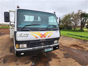 2016 Tata 813 Dropside