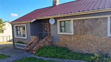 4-Bedroom Family Home in Caledon