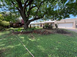 Warm and inviting family home for sale in Strubenvale