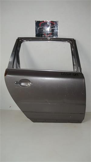 Volvo XC-70 right rear door