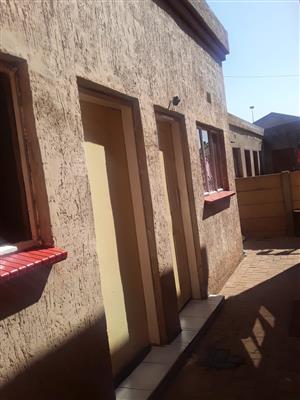 PHOOKO SECTION, KATLEHONG ROOM FOR RENT  