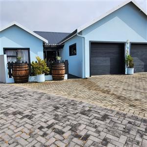 Effortless Coastal Living in a Secure Estate Setting