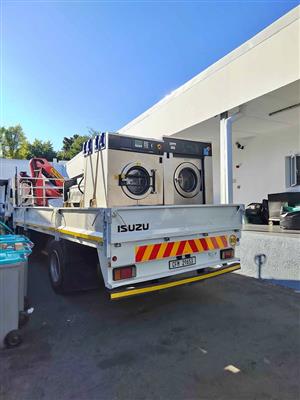 INDUSTRIAL WASHING MACHINES 32KGS ELECTROLUX AND 30KGS IPSO  IRON ROLLER MACHINE ELECTRIC GIRBAU