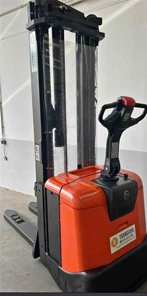 Apillador Electric Pallet Lifter
