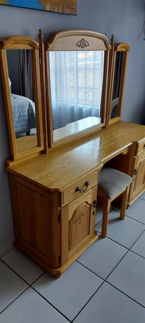 2nd hand store oak furniture