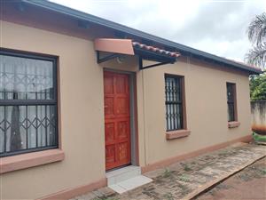 Charming 3 bedroom townhouse to Let.