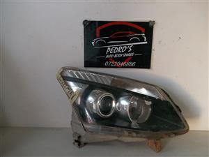 Isuzu D-Max '13-'16 right projector headlight