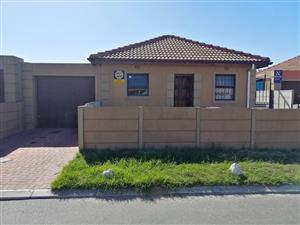 Townhouse For Sale in Rondevallei