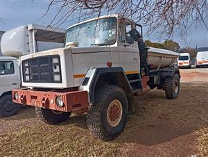 4x4 Samil50, 4000L water tanker truck (Vat Incl). Engine and truck in running condition. 