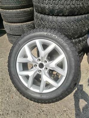 Volkswagen Amarock 19inch Mag Rim (WITH USED TYRE)