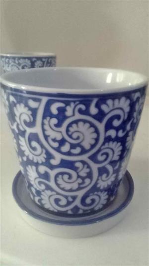 BEAUTIFUL  BRAND NEW PLANTERS  Perfect for herbs & spices - 11cmx10cm CRESTA RANDBURG 