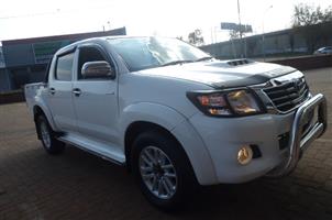 2014 Toyota Hilux 4x4 Double Cab Bakkie, Manual. Full Service