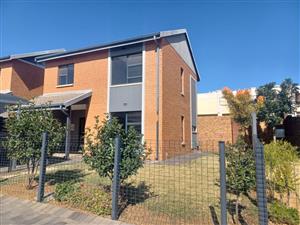 Townhouse For Sale in Derdepoort