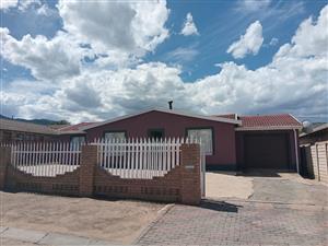 House For Sale in Queenstown Central