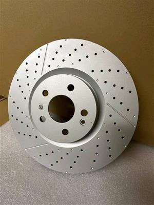 NEW HIGH QUALITY AMG SPEC FRONT VENTED DISCS FOR MERCEDES BENZ 