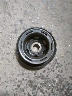 Mercedes-Benz W204 Engine pulley