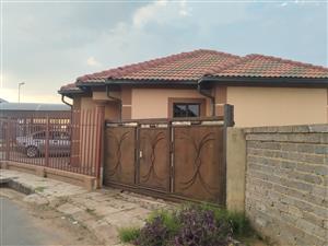 Charming Haven in Vanderbijlpark CE7 – Your Dream Home Awaits!