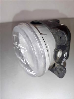 EEP GRAND CHEROKEE RIGHT FOG LIGHT FOR SALE (DELIVERY AVAILABLE NATION WIDE)