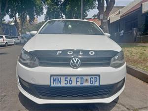2014 VW Polo 6 Hatchback 1.4  Manual Petrol White 79000kms 