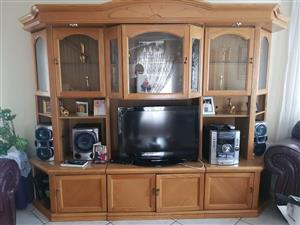 Wall-unit.