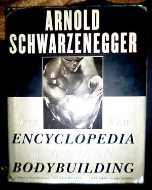 Arnold Schwarzenegger .  The New Encyclopedia of Modern Bodybuilding 