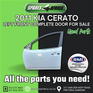 2011 KIA CERATO LEFT FRONT COMPLETE DOOR – USED