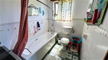 Spacious Family Home with Sea Views