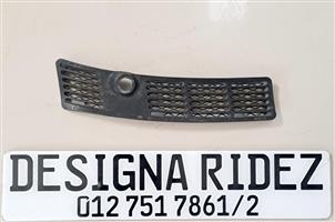 BMW E36 WINDSCREEN WIPER COWLING BRACKETS AVAILABLE 