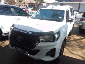 2018 Toyota Hilux 2.4 GD6 Single-Cab 4x4 White COLOR  Canopy,  Manual, Diesel 